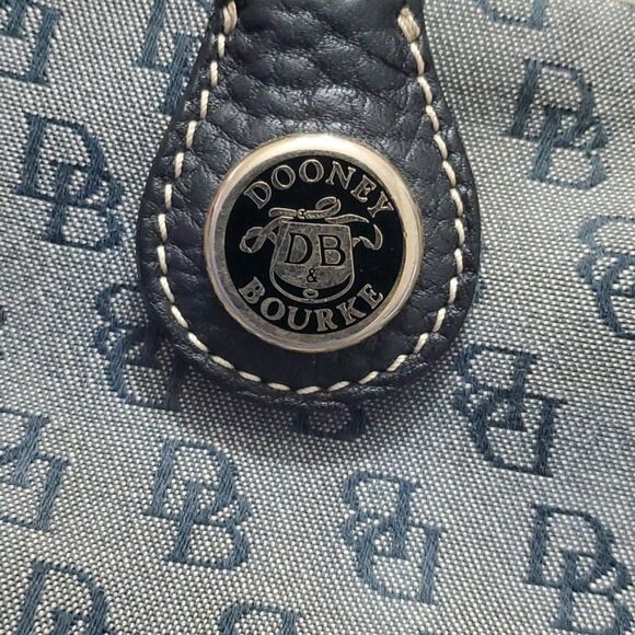Dooney & Bourke gray shoulder bag - Picture 9 of 9
